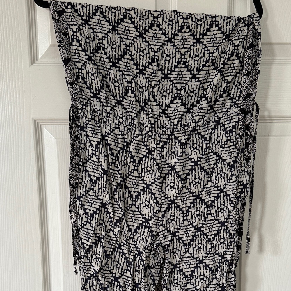 strapless patterned jumpsuit - Picture 2 of 5